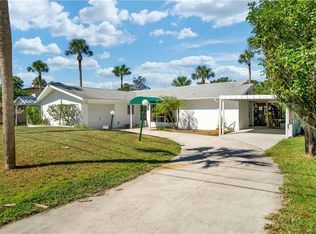 9215 W Harbor Isle Ct, Crystal River, FL 34429