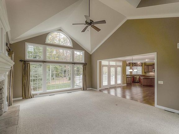 5th image of 230 Meadow Oaks Trl