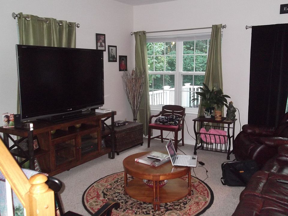 1st image of 127 Cypress St
