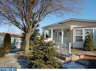 14 Bentwood Ct W, Harleysville, PA 19438