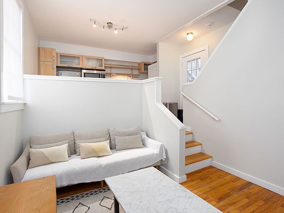 3rd image of 22 Elm Ct #1