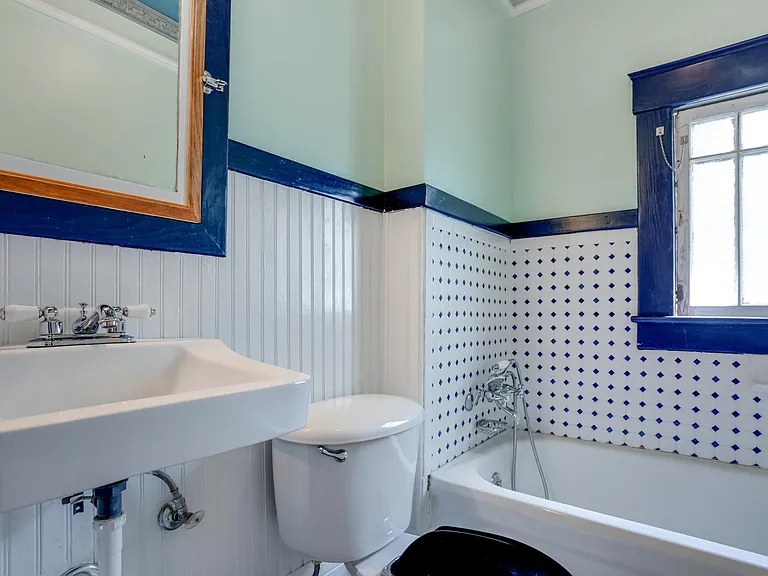 309 Tate St #2 — Photo 8
