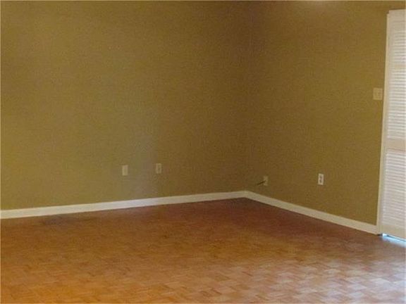 3rd image of 4505 Virginia St