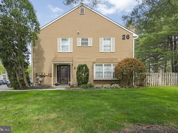 306 Fountain Hall Ct, Mount Laurel, NJ 08054
