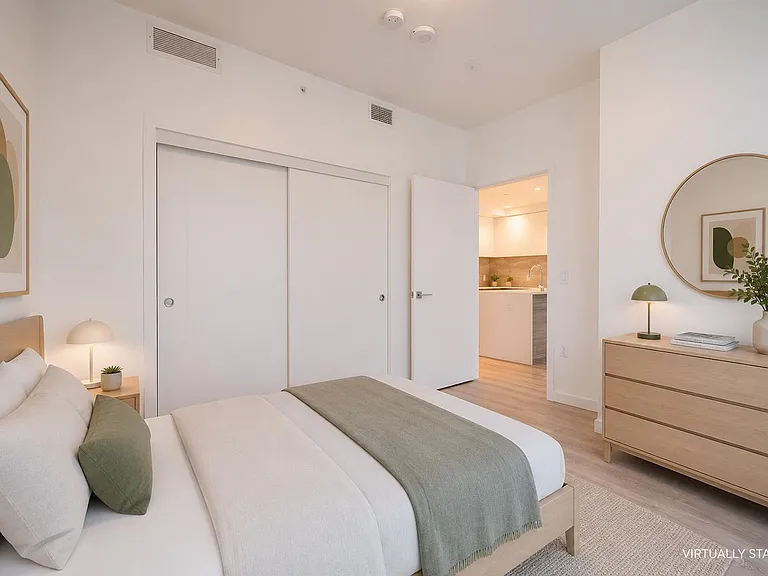 680 Quayside Dr #605 — Photo 18