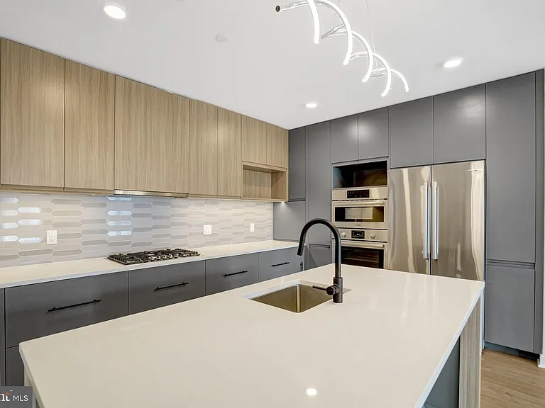 255 W Falls Station Blvd #510 — Photo 7