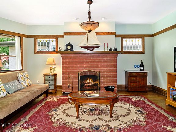 4th image of 1311 W Glenlake Ave
