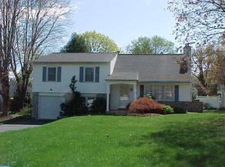 465 Hidden Valley Rd, Upper Chichester, PA 19014