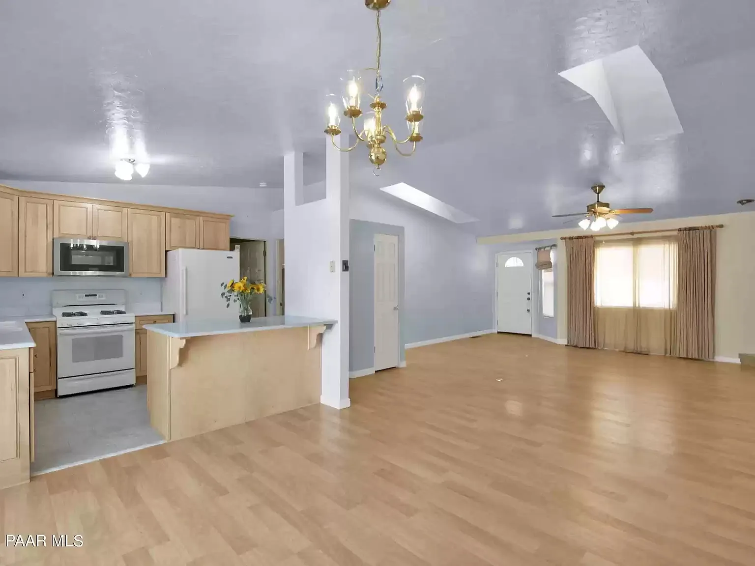 1471 Marvin Gardens Ln — Photo 3