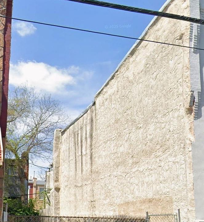 1st image of 2408 N 16th St