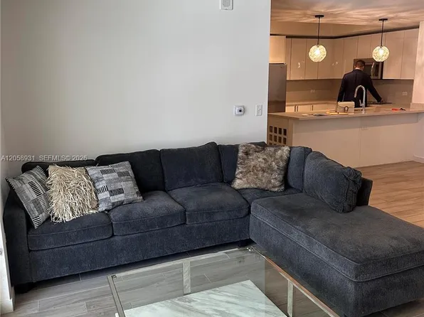 999 SW 1st Ave, Miami, FL