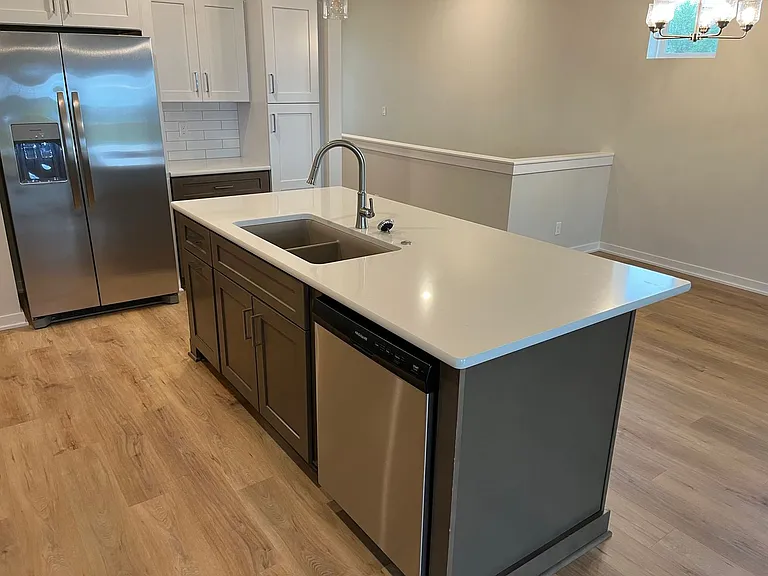 12354 Edgewater Dr — Photo 21
