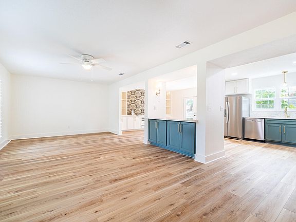 5th image of 514 Cheshire Ave