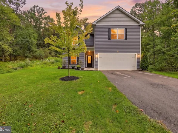 203 Rappahannock Run, Falling Waters, WV 25419