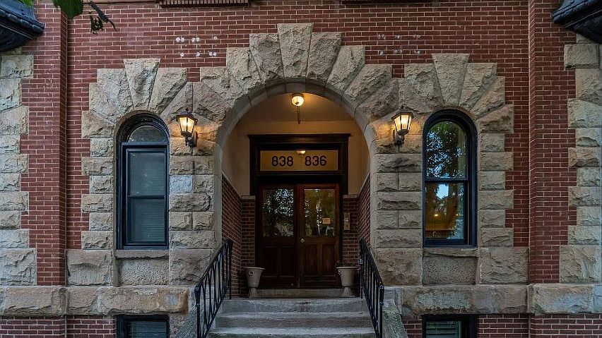 1st image of 836 W Wrightwood Ave #3