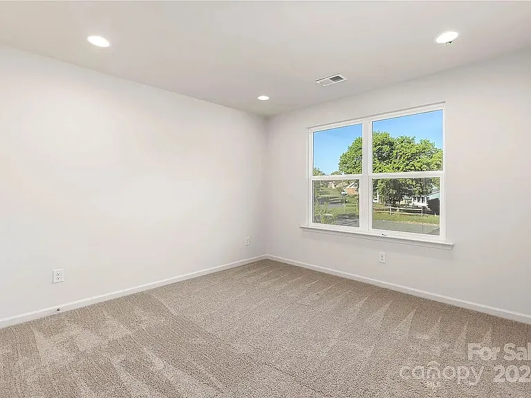 8031 Pleasant Grove Rd — Photo 5