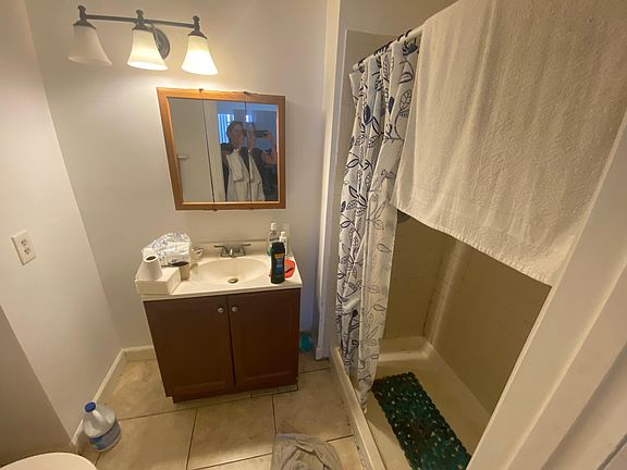 4th image of 911 NE 209th Ter #202-27