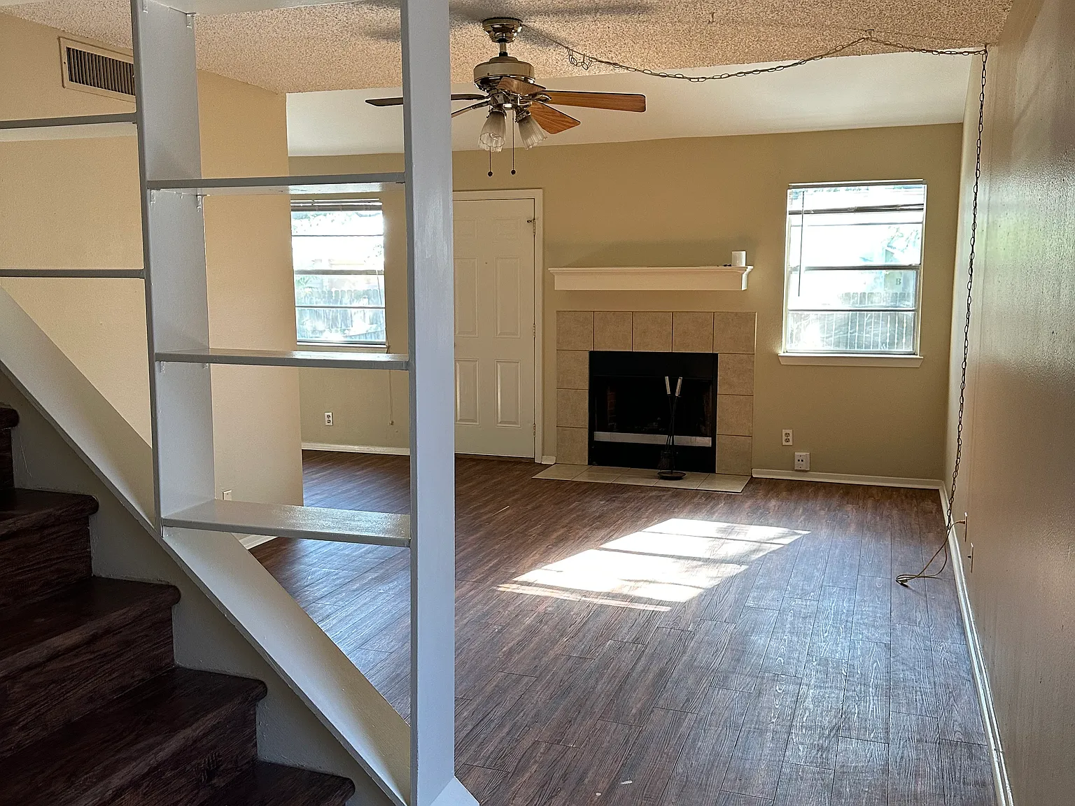 2 bed, 1.5 bath, 1114 sqft, $1,500 — Photo 2