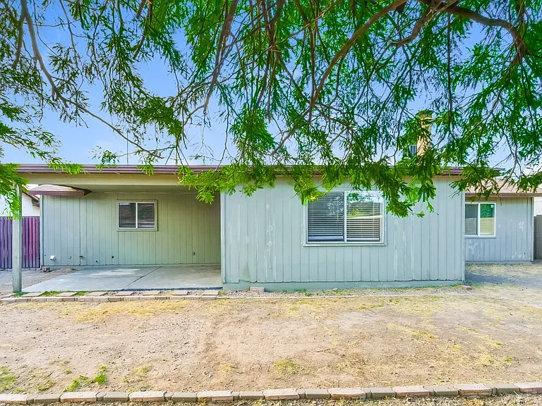 2641 E Isabella Ave — Photo 16