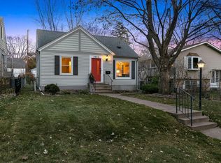 2952 Ewing Ave N, Robbinsdale, MN 55422