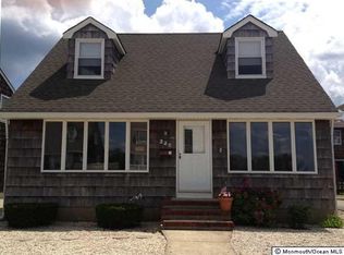 325 Roberts Ave, Seaside Park, NJ 08752