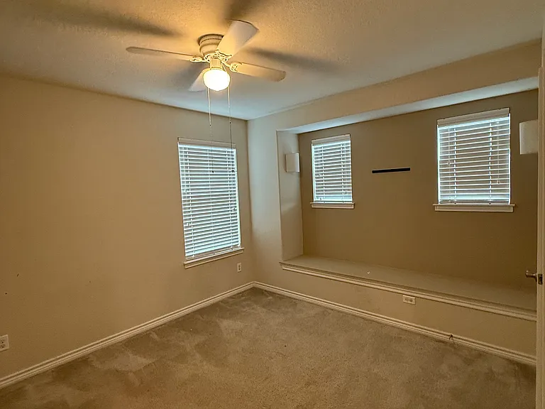 2095 Shire Mdws — Photo 9