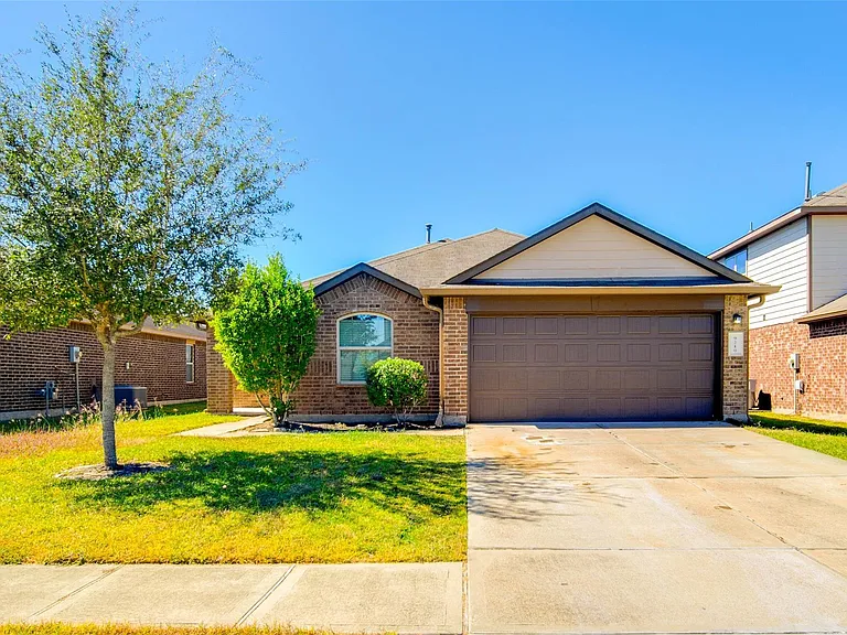 9210 Rustling Manor Ln — Photo 2
