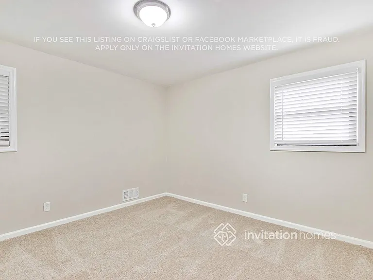 4596 Sahara Dr SW — Photo 14