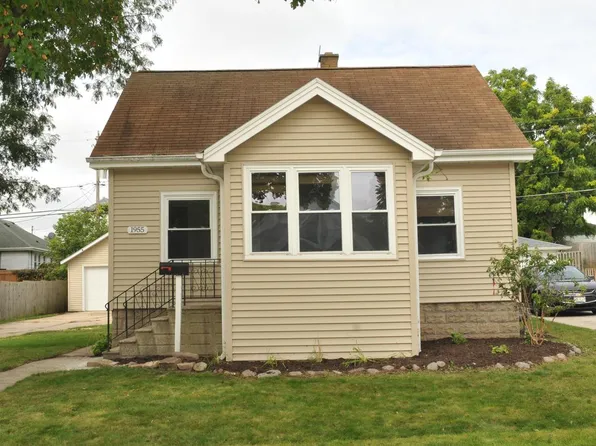 1955 S 91st STREET, West Allis, WI 53227