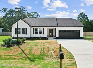 112 Trellis Ln, Vanceboro, NC 28586