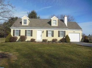 113 Columbia Dr, Coatesville, PA 19320