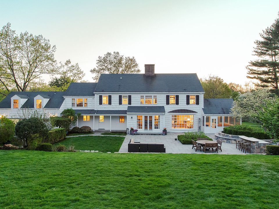 113 Hemlock Hill front.jpg