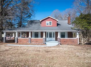 613 N Main St, Landis, NC 28088