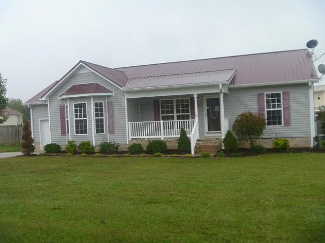 1st image of 102 Twin Oak Dr