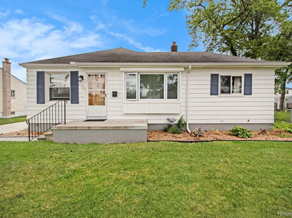 27051 Areada St, Madison Heights, MI 48071