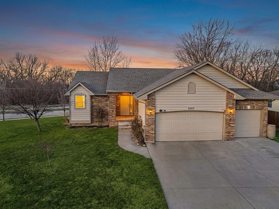 1st image of 1640 Rivendell St