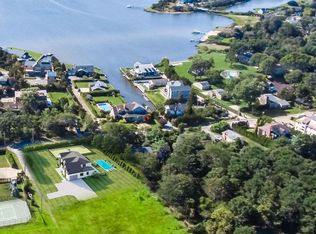 45 Middle Pond Rd, Southampton, NY 11968