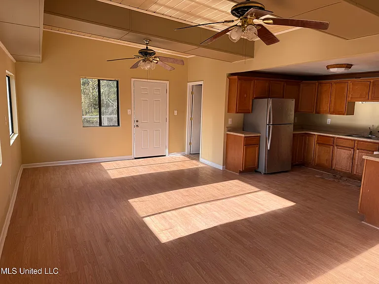 10633 Woolmarket Lake Rd — Photo 5