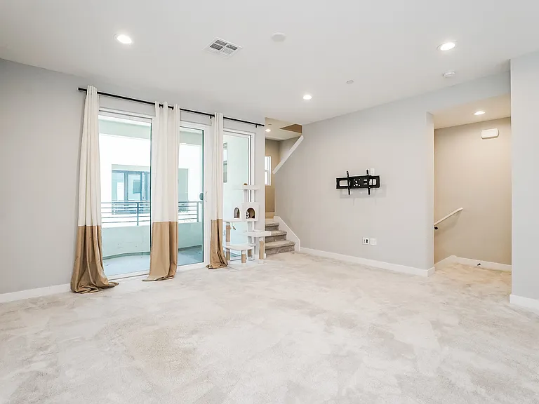 2117 Copper Walk — Photo 3