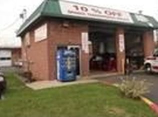 660 W 1st Ave, Roselle, NJ 07203