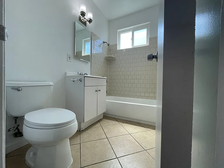 1101 Saint Louis Ave #7 — Photo 47