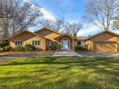 79 Meadow Woods Road, Great Neck, NY, 11020