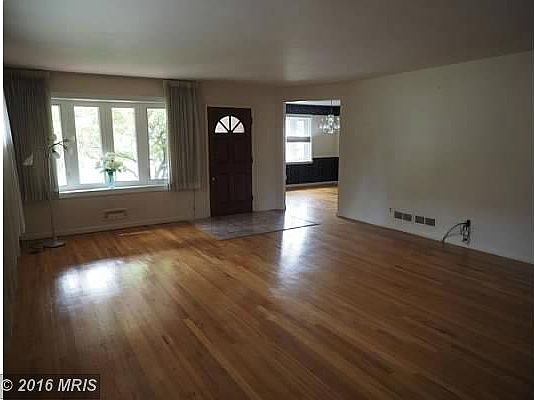 2nd image of 311 Glenrae Dr