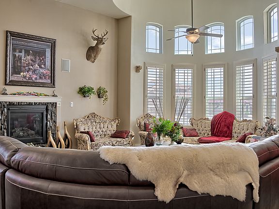2nd image of 3097 Coyote View Pl