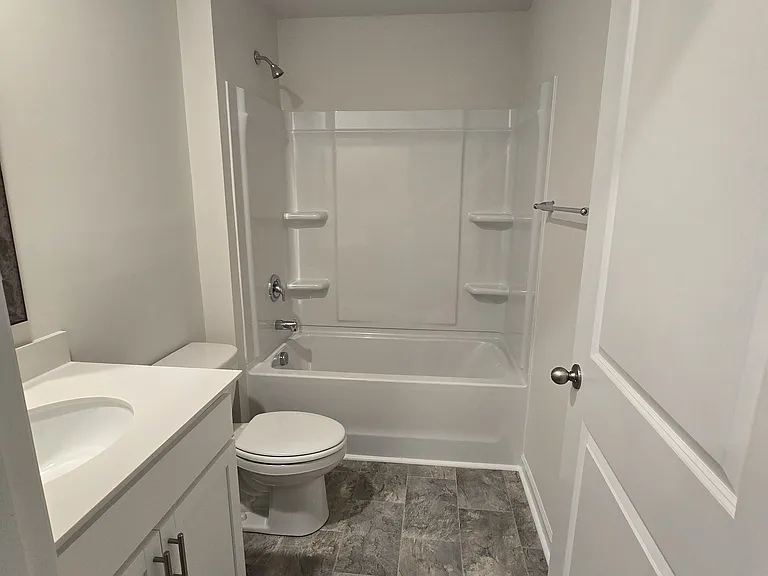 820 Wolverine Ln — Photo 8