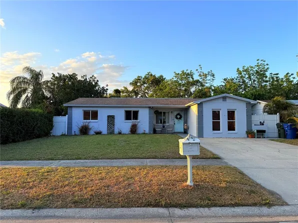 11803 127th Ave, Seminole, FL 33778