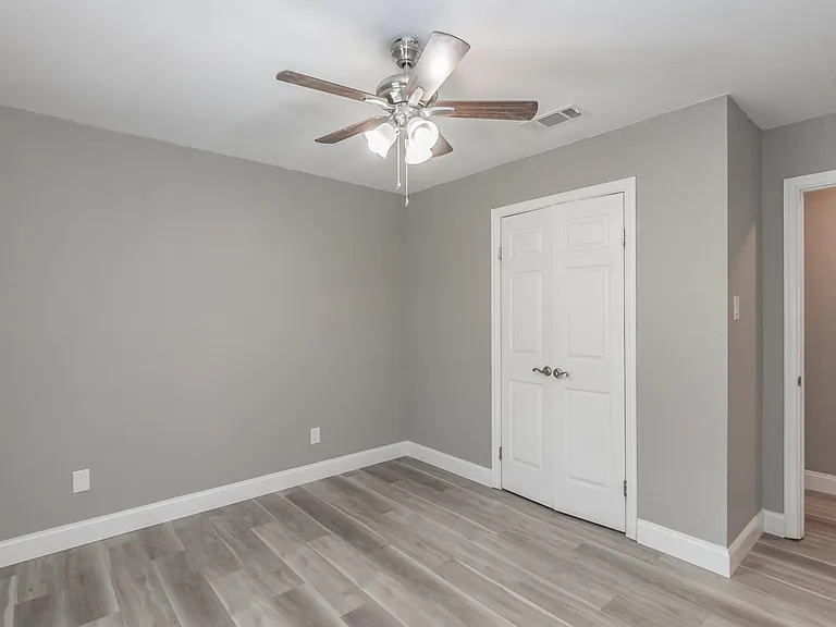 2013 Memphis Dr — Photo 8