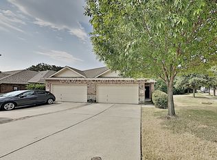 1427 Piedmont Dr, Mansfield, TX 76063