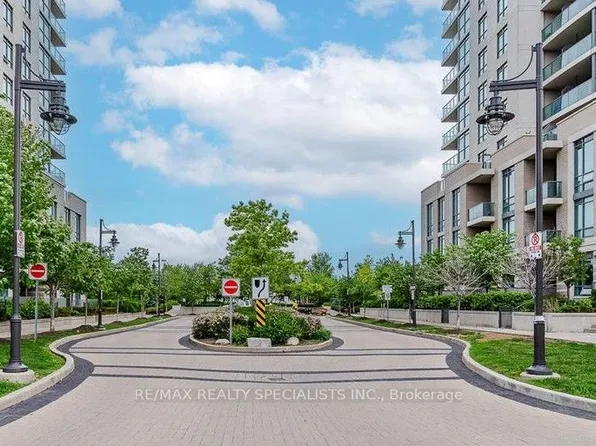 215 Sherway Gardens Rd #1205, Toronto, ON M9C 0A4