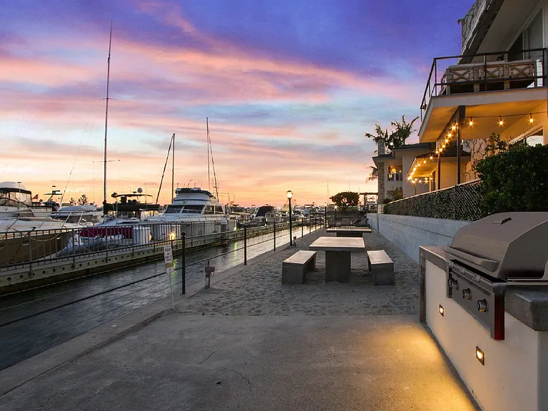 The Waterfront — Photo 206